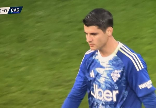 破防了？莫拉塔主动撞倒敌手染黄+暗示换东谈主，此前两失良机